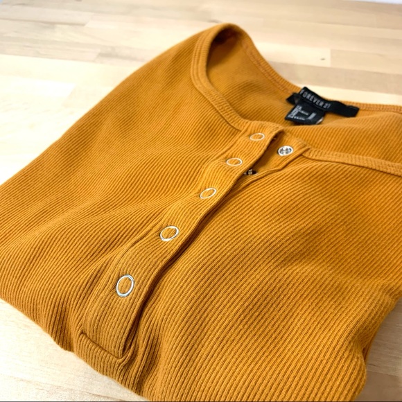 Forever 22 Mustard Crop Top - Picture 5 of 8